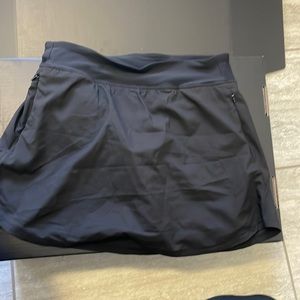 Black High-Waisted StretchTech Skort for Women - size medium. NWOT
